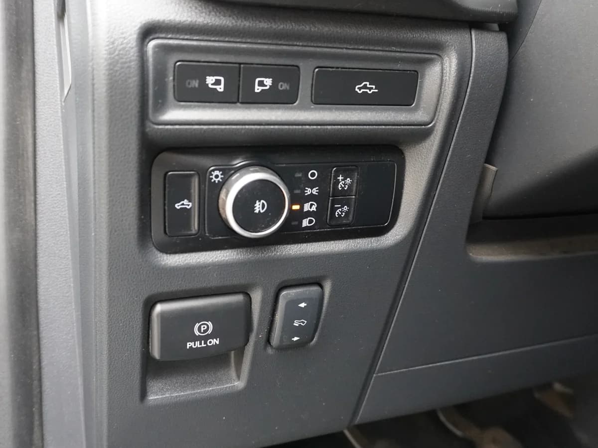 FORD F 150 LARIAT BLACK 5.0 V8 2025 Facturable - Imagen 26