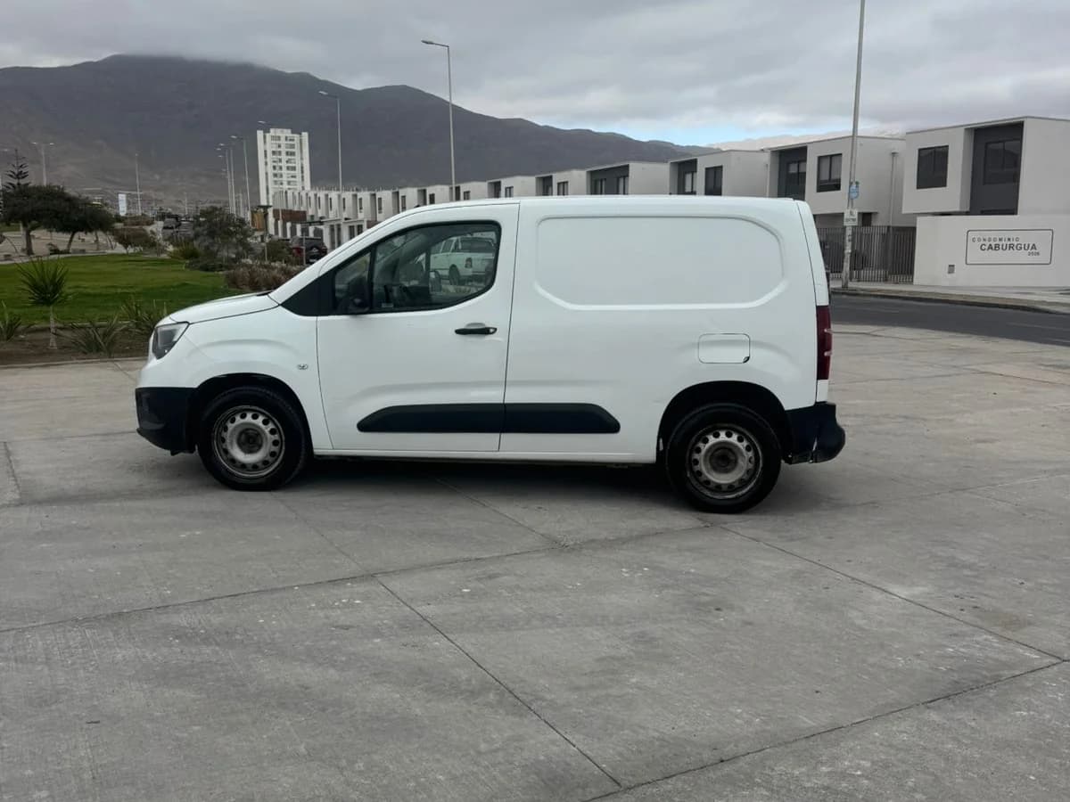 OPEL Combo 1.6 MT DIESEL 2022 - Imagen 7