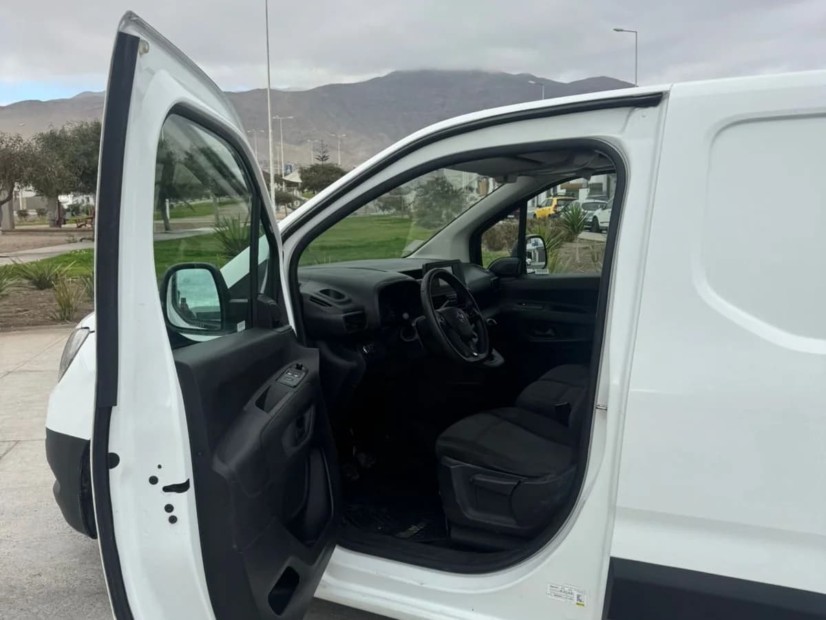OPEL Combo 1.6 MT DIESEL 2022 - Imagen 8