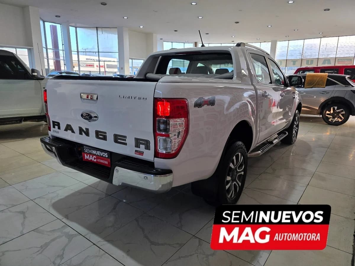 FORD RANGER LIMITED 4X4 AT 2023 - Imagen 4