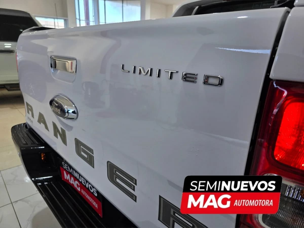 FORD RANGER LIMITED 4X4 AT 2023 - Imagen 5