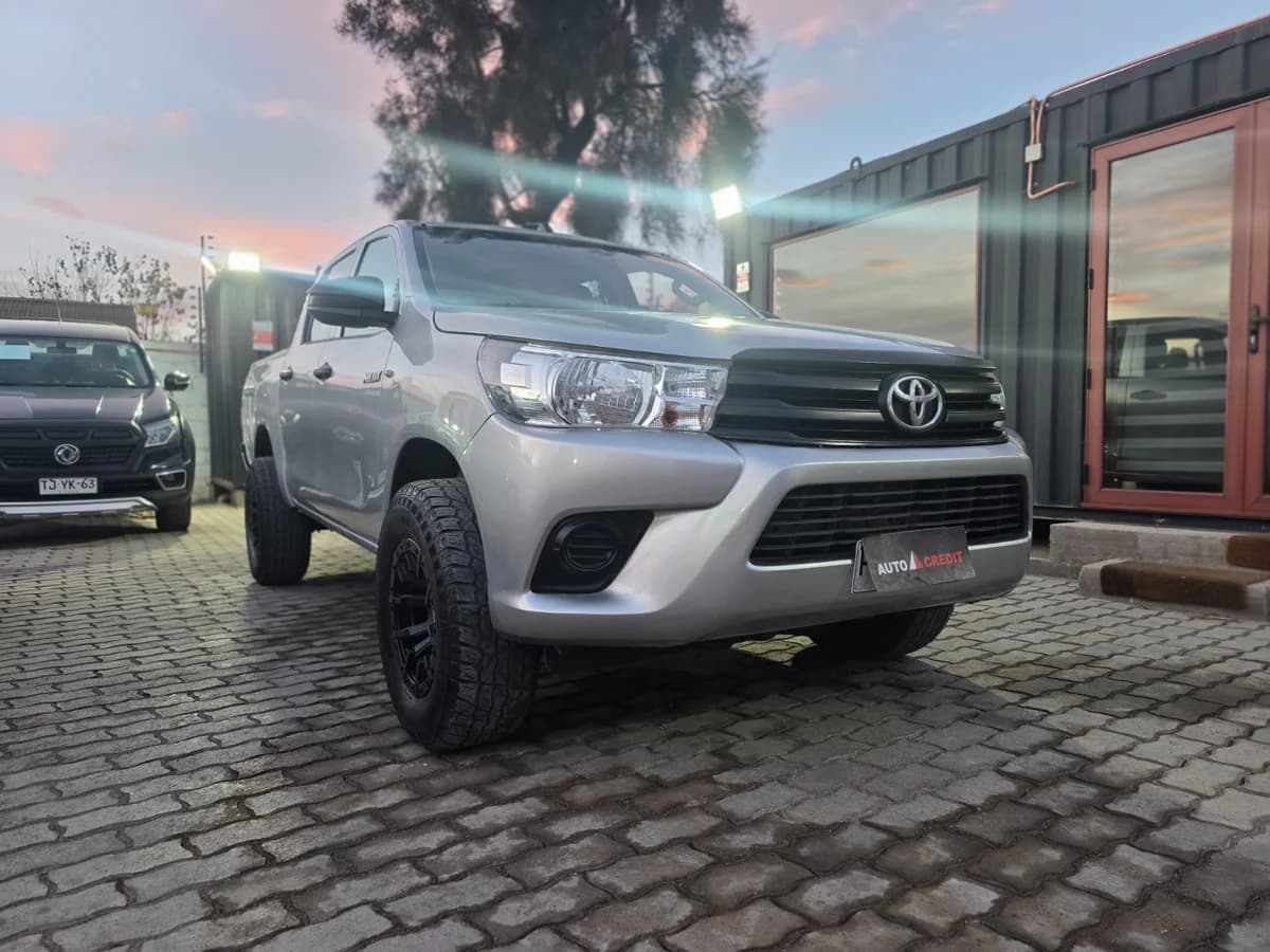 TOYOTA HILUX DX 4X4 2.4 2021 - Imagen 6