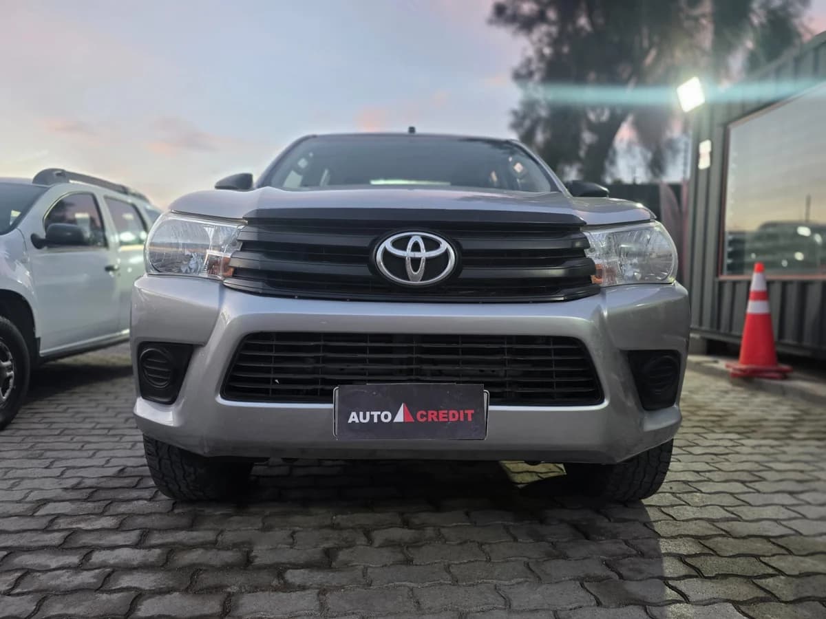 TOYOTA HILUX DX 4X4 2.4 2021 - Imagen 7