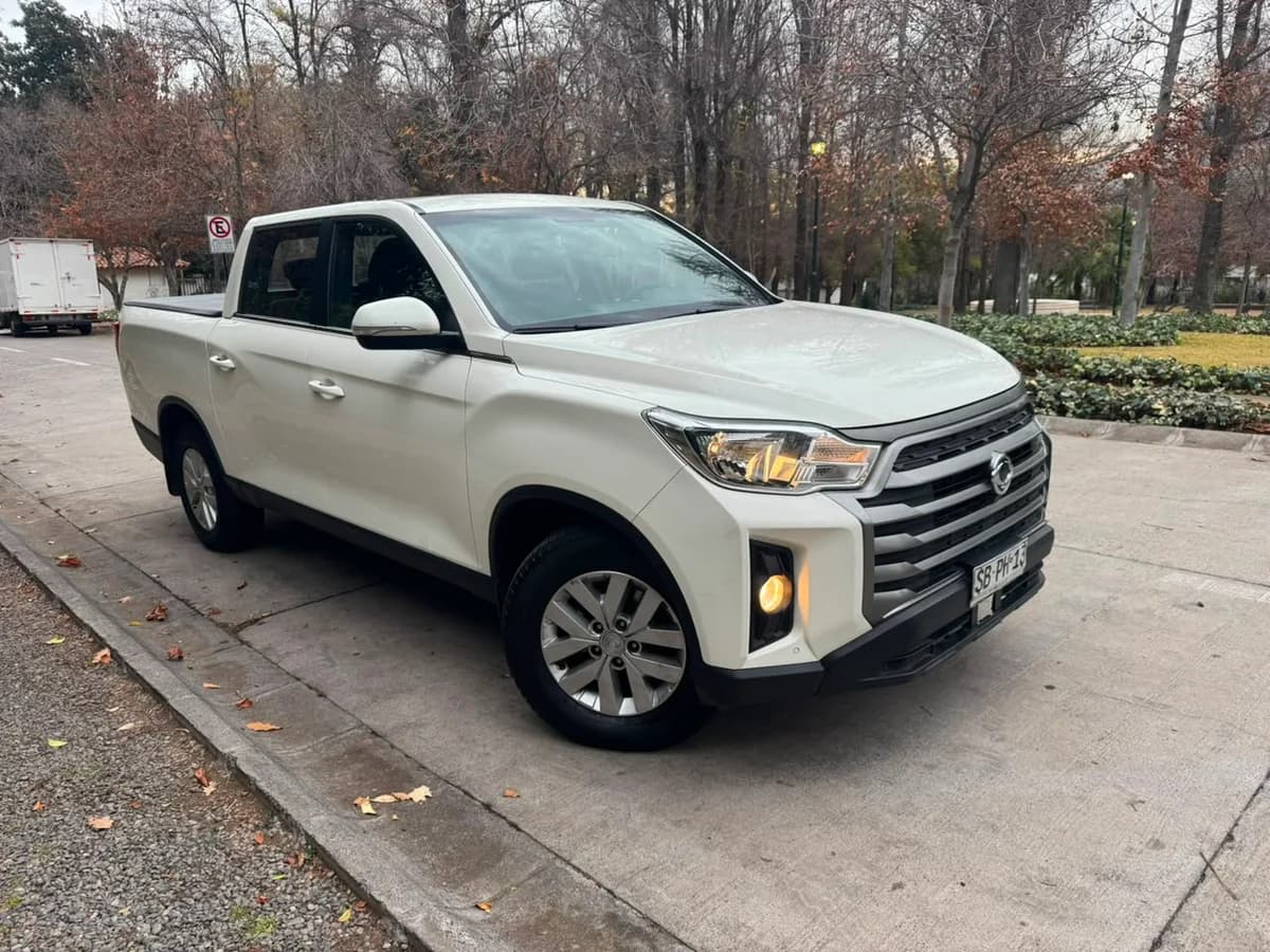 SSANGYONG NEW MUSSO GRAND GLX 2.2 MT6 4X2 DIESEL AÑO 2022 - Imagen 1