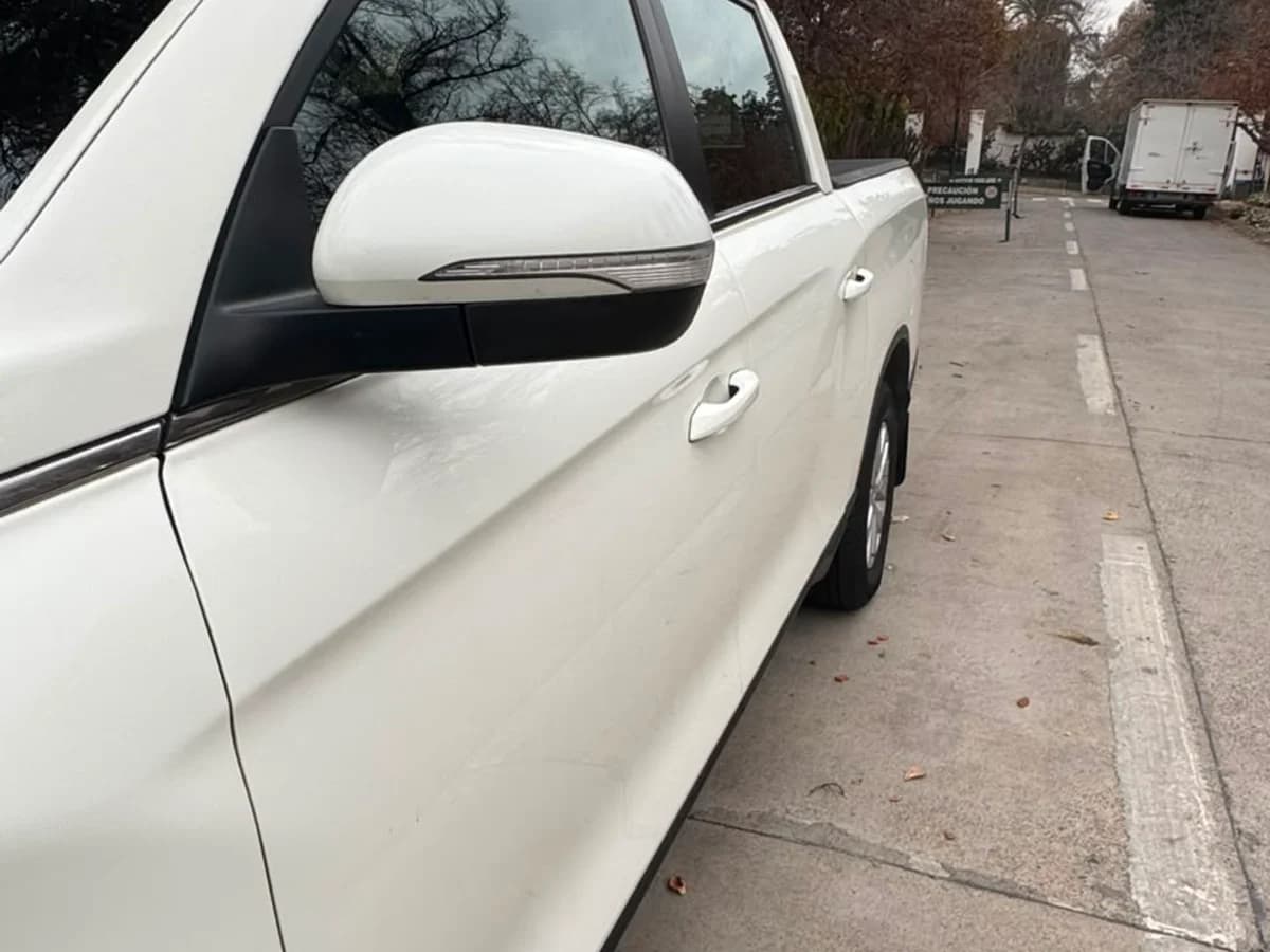 SSANGYONG NEW MUSSO GRAND GLX 2.2 MT6 4X2 DIESEL AÑO 2022 - Imagen 4