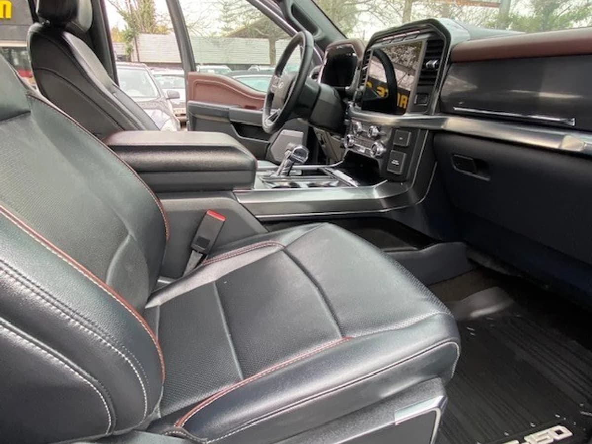FORD F-150 LARIAT SPORT 5.0 4x4 AUT 2023 - Imagen 18