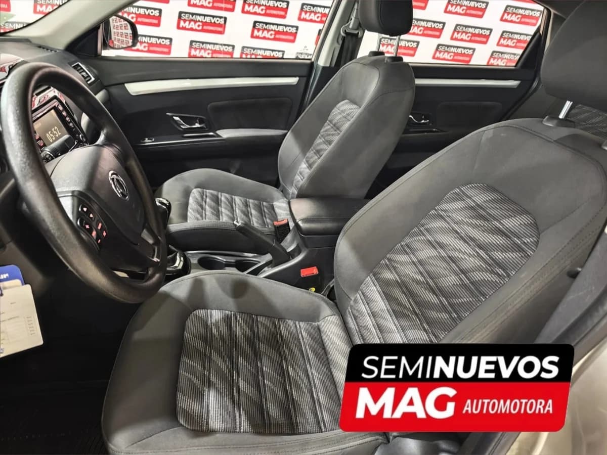 DFM JOYEAR S50 1.5 4X2 5MT 4P 2019 - Imagen 9