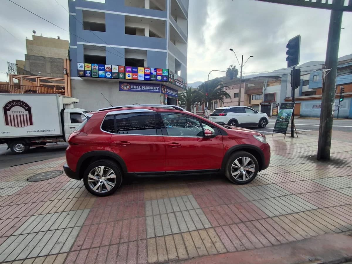 PEUGEOT 2008 ALLURE BLUEHDI 1.6 2018 - Imagen 8
