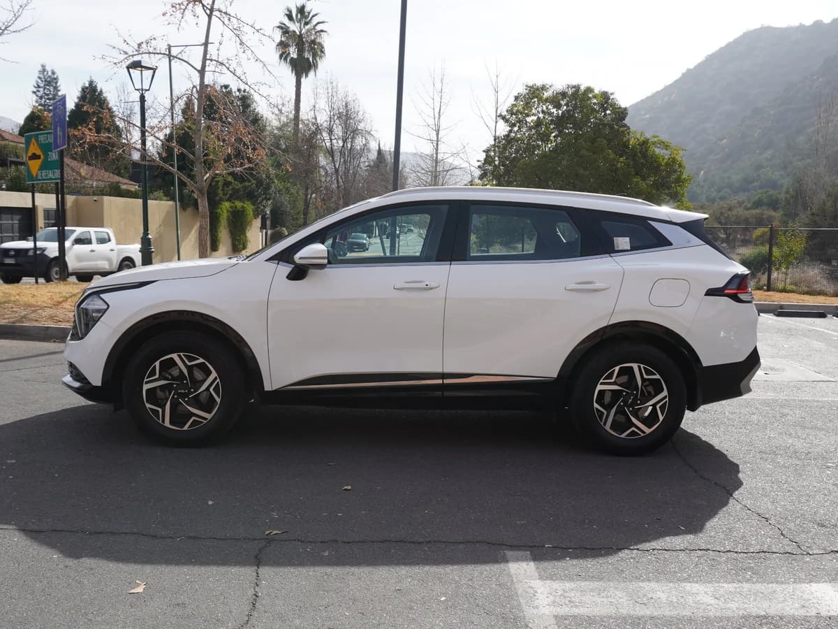 KIA Sportage EX 2.0L MT 2023 - Imagen 8