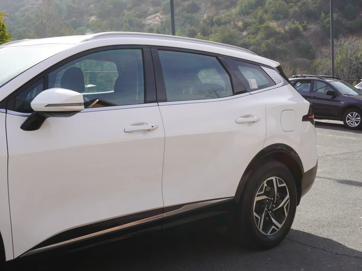 KIA Sportage EX 2.0L MT 2023 - Imagen 9