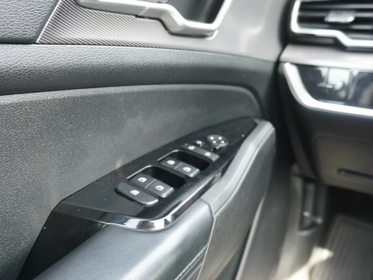 KIA Sportage EX 2.0L MT 2023 - Imagen 24
