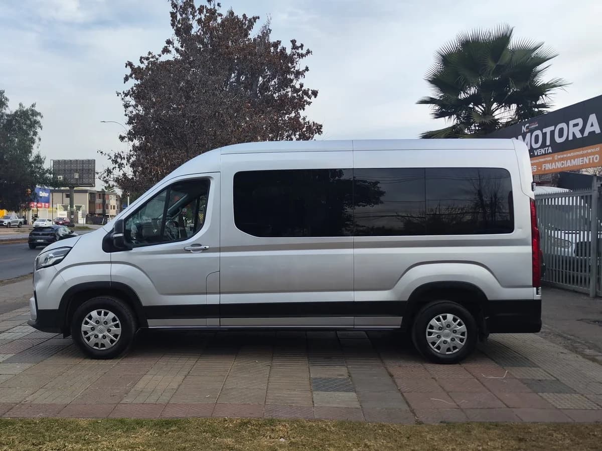 MAXUS Deliver 9 2.0 L3H2 DIESEL 4X2 MINIBUS MT 5P 2024 - Imagen 9