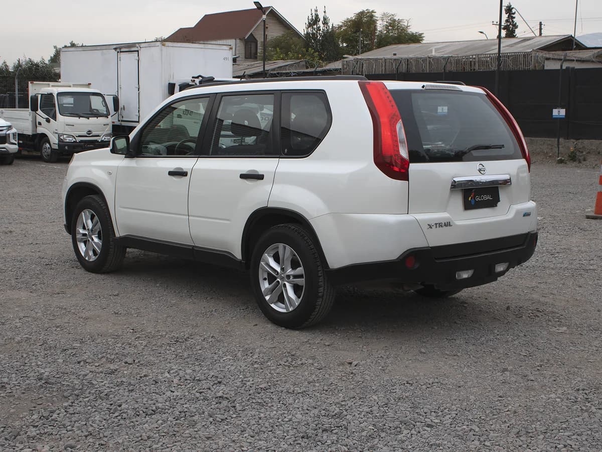 NISSAN X-Trail 2.5 AUT 4X4 - Imagen 5