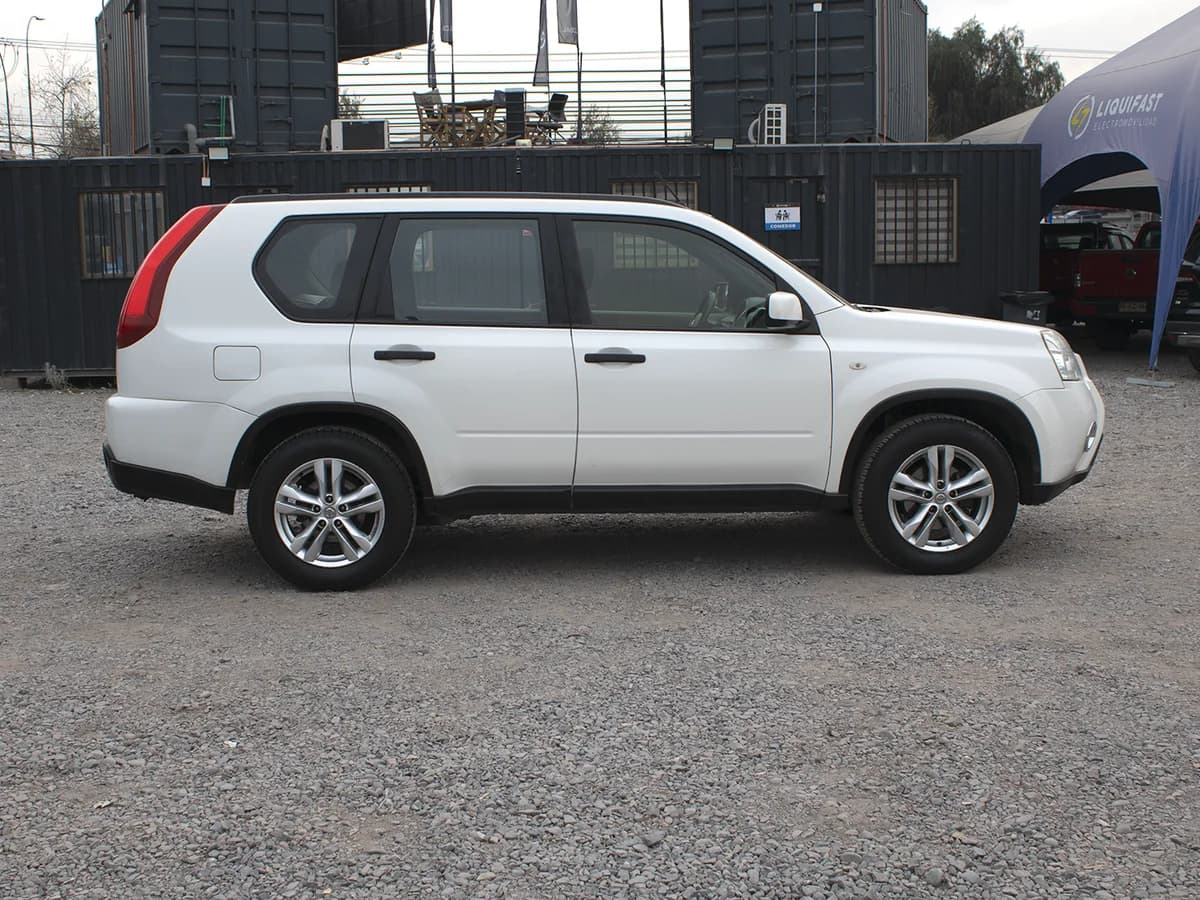 NISSAN X-Trail 2.5 AUT 4X4 - Imagen 7