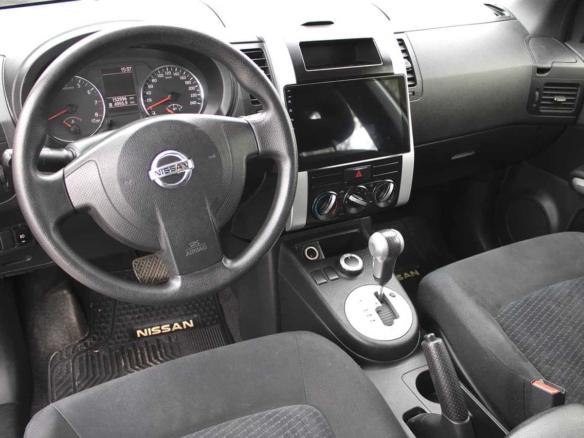 NISSAN X-Trail 2.5 AUT 4X4 - Imagen 8