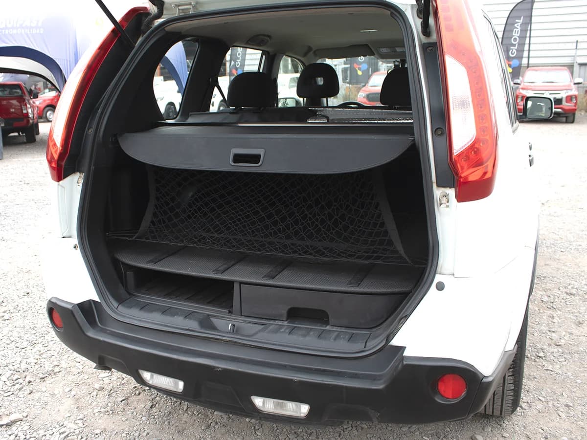 NISSAN X-Trail 2.5 AUT 4X4 - Imagen 10