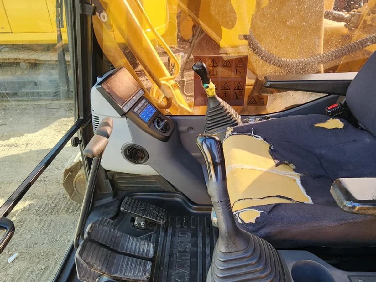 Komatsu PC200 2018 DIESEL - Imagen 7