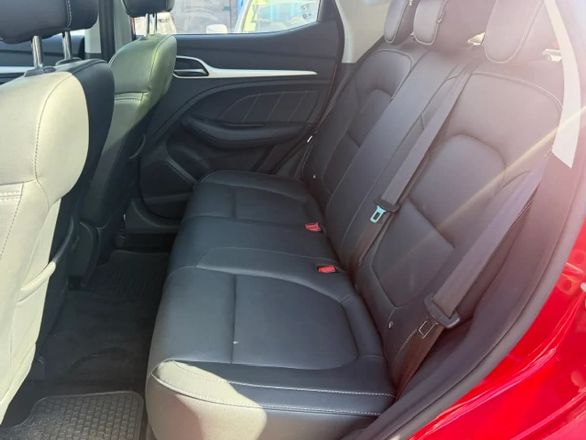 MG ZS 1.5 AUT COM 2024 - Imagen 12