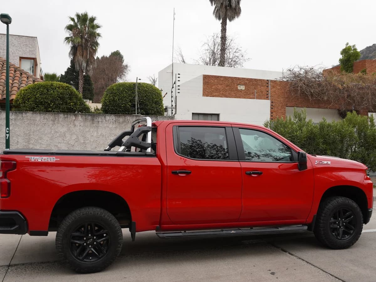Checrolet Silverado Trail Boss 5.3 LTS Año 2021 - Imagen 4