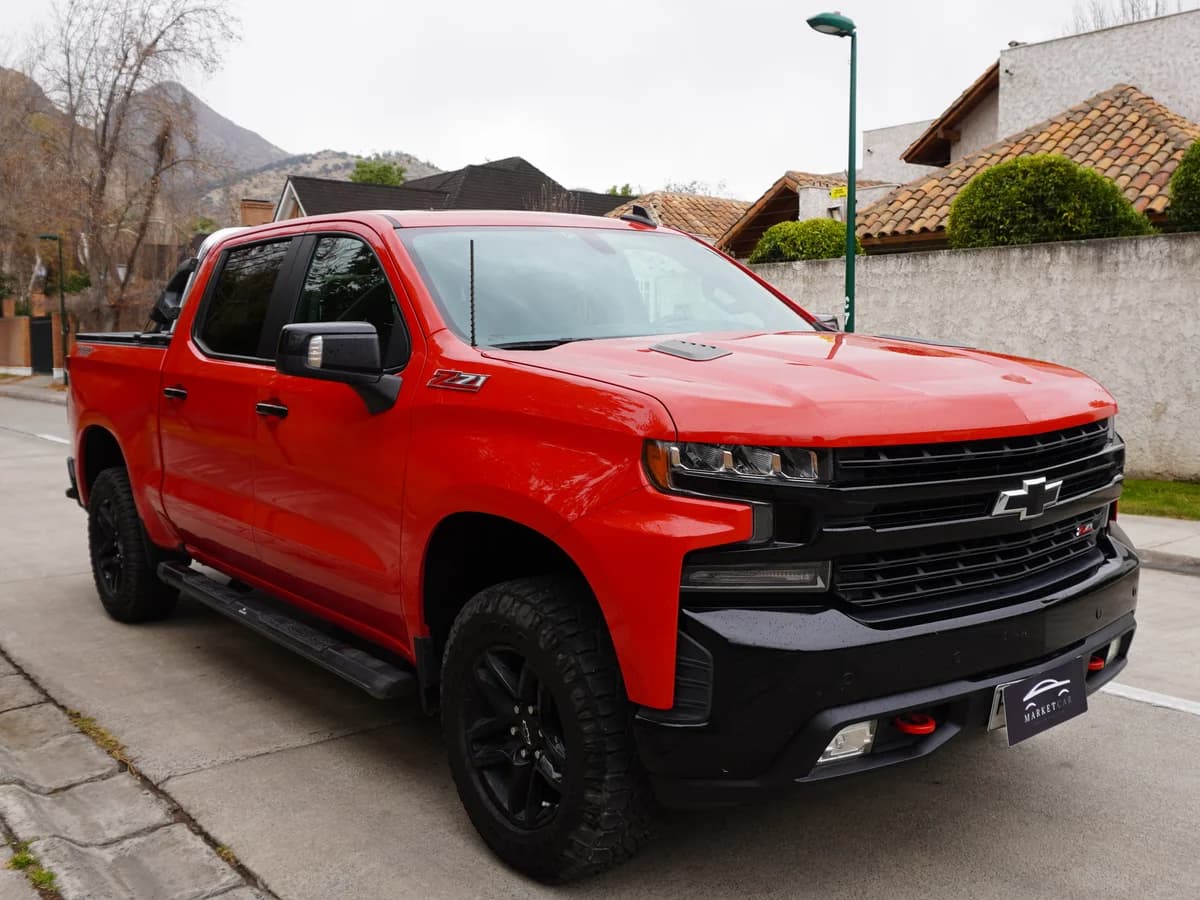 Checrolet Silverado Trail Boss 5.3 LTS Año 2021 - Imagen 1