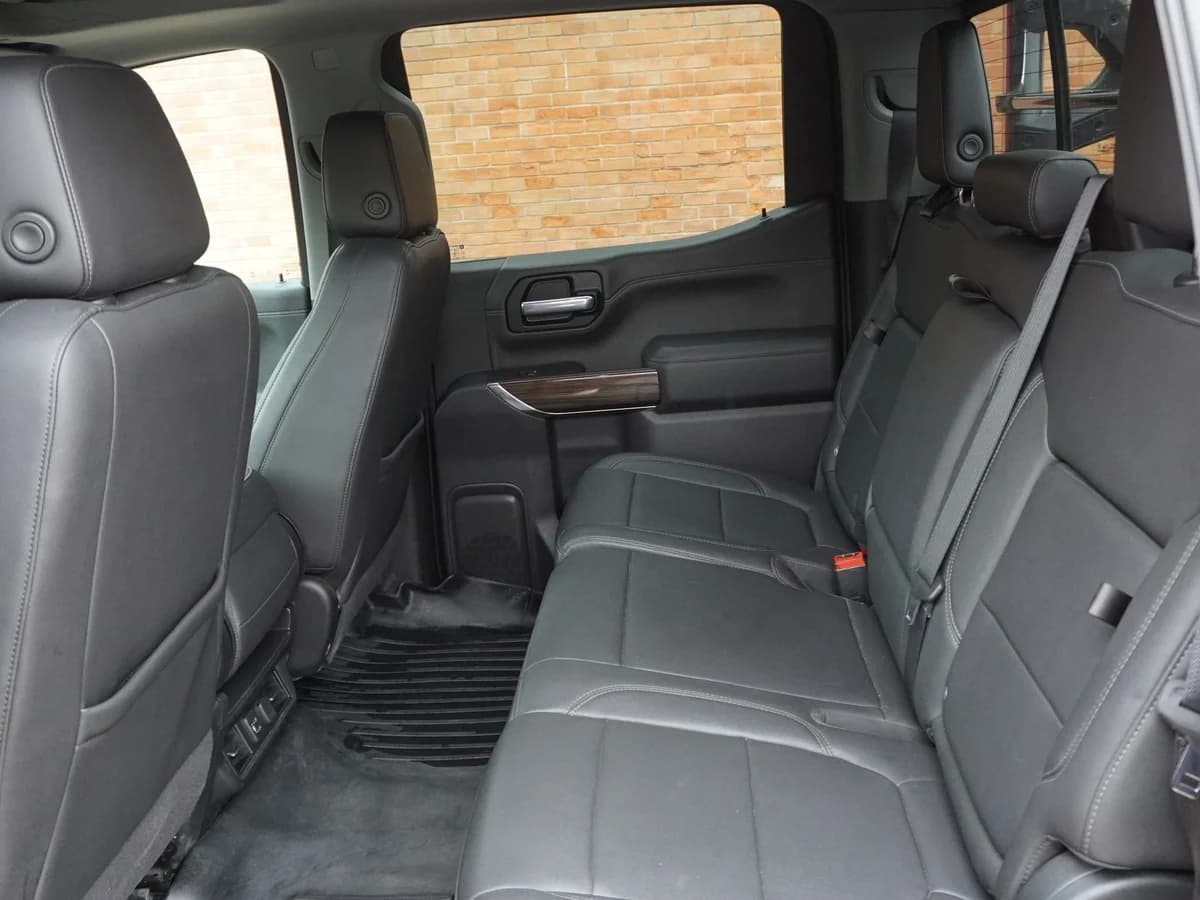 Checrolet Silverado Trail Boss 5.3 LTS Año 2021 - Imagen 16