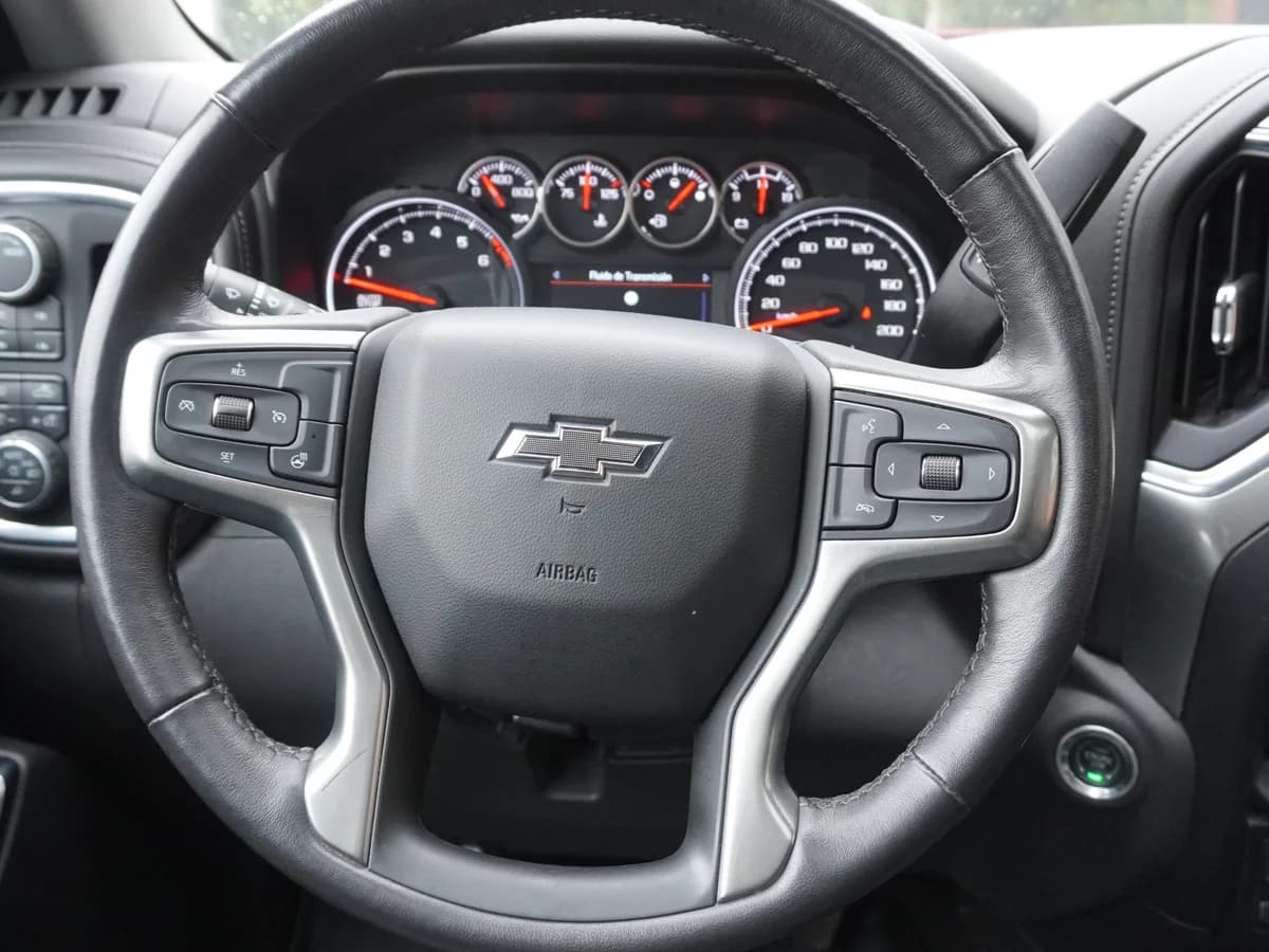 Checrolet Silverado Trail Boss 5.3 LTS Año 2021 - Imagen 19