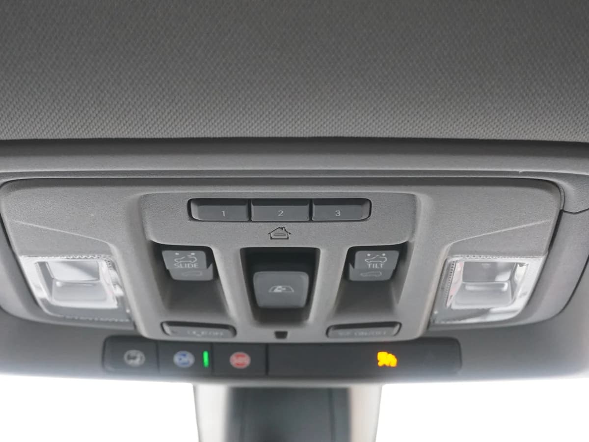 Checrolet Silverado Trail Boss 5.3 LTS Año 2021 - Imagen 21