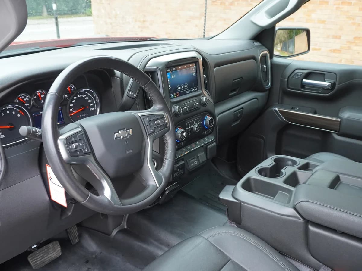 Checrolet Silverado Trail Boss 5.3 LTS Año 2021 - Imagen 23