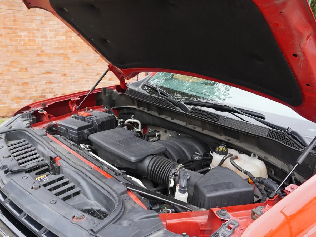 Checrolet Silverado Trail Boss 5.3 LTS Año 2021 - Imagen 30
