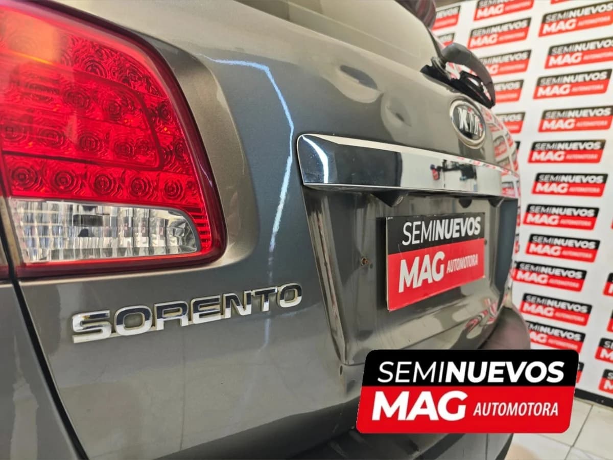 KIA Sorento 2.0 AUT 2012 - Imagen 5