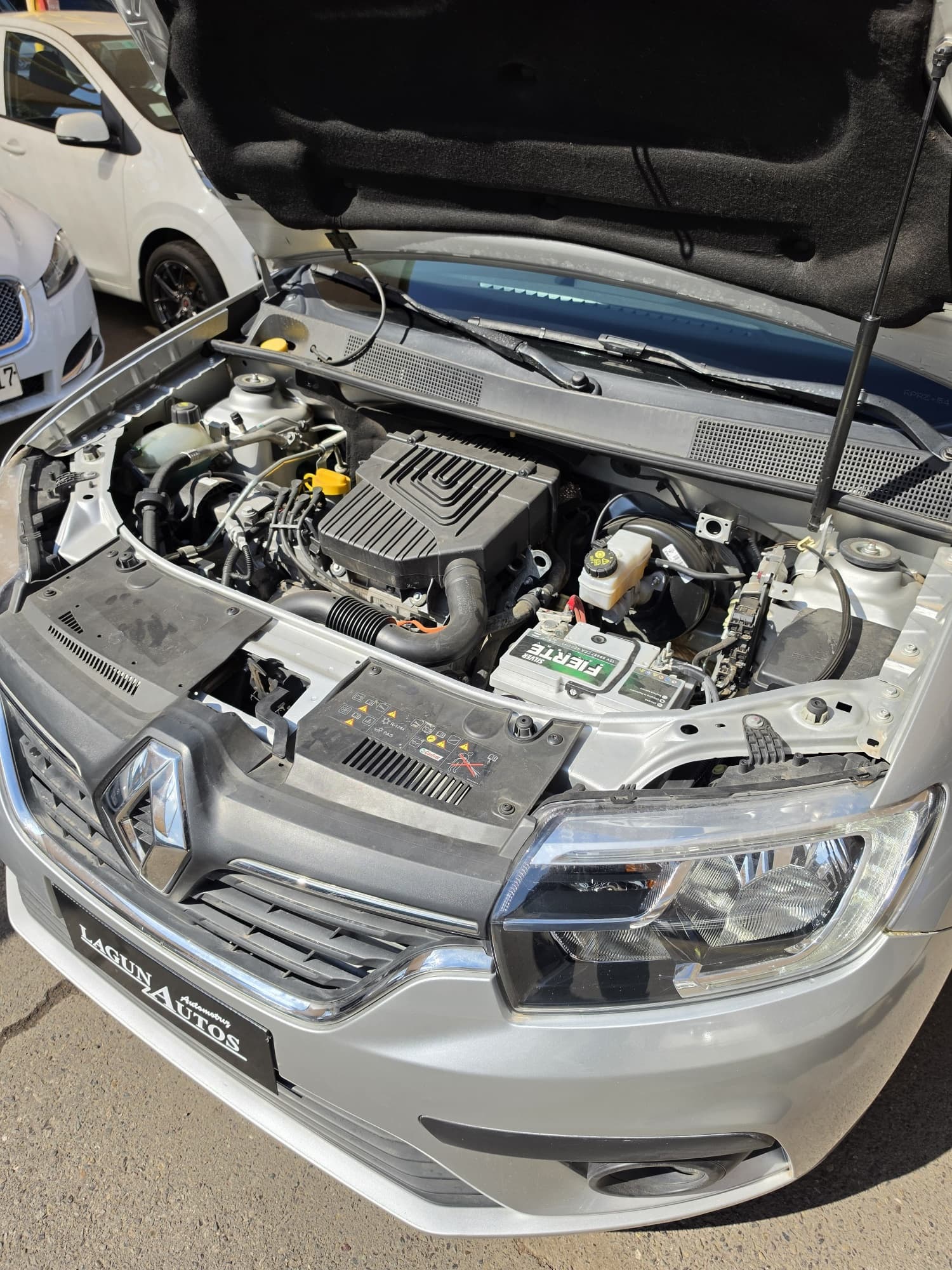 RENAULT Symbol Zen 1.6 2022 - Imagen 4