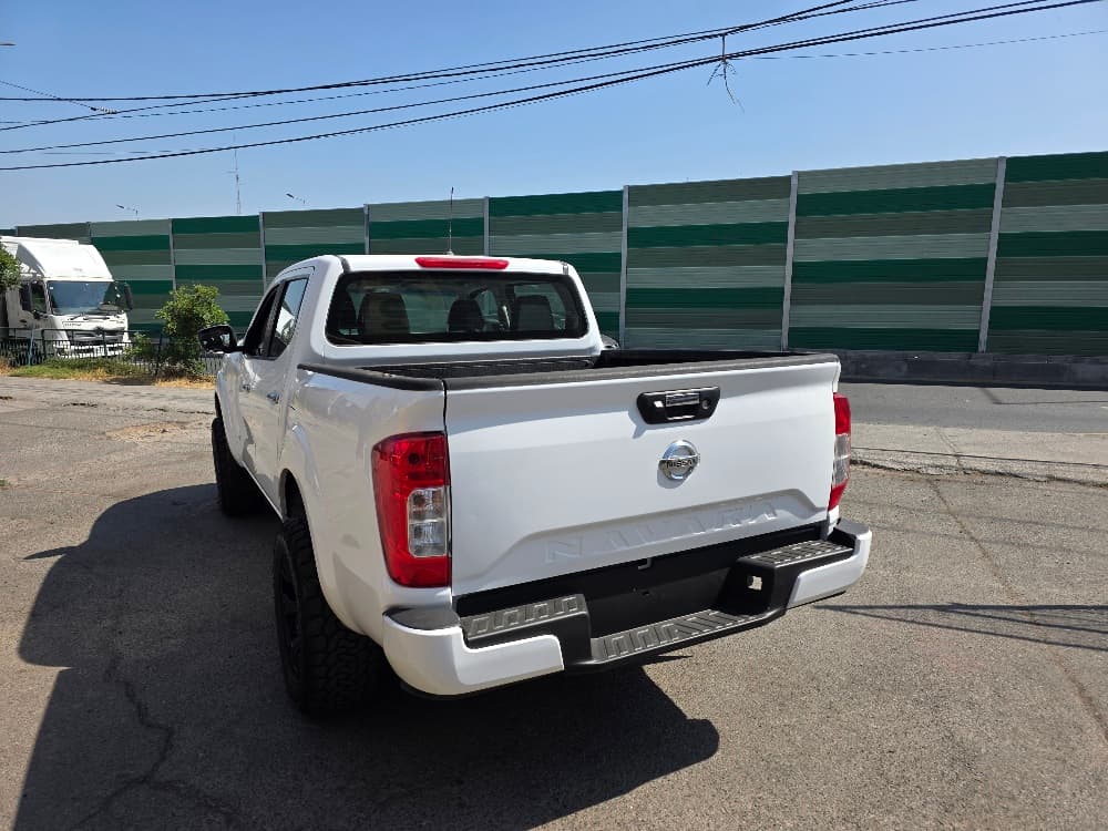NISSAN Navara D-Cab MT 4x4 2.3 2022 - Imagen 3