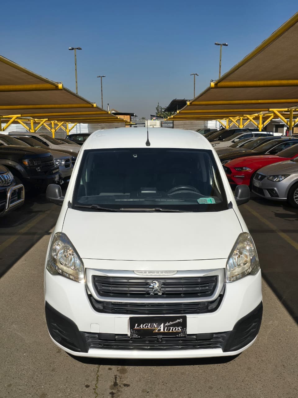 PEUGEOT Partner Maxi HDi 1.6 2018 - Imagen 2