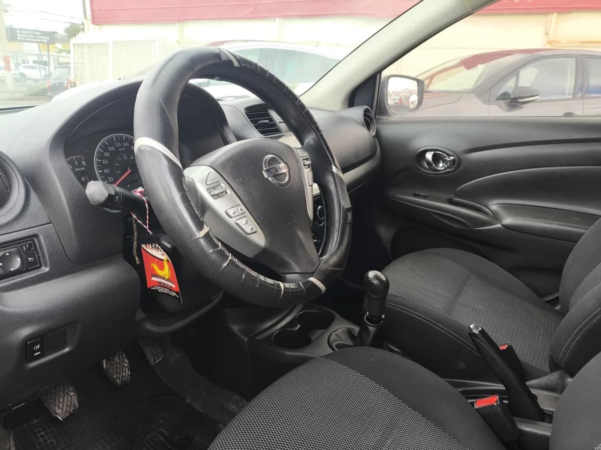 NISSAN VERSA SENSE 1.6 2015 - Imagen 10