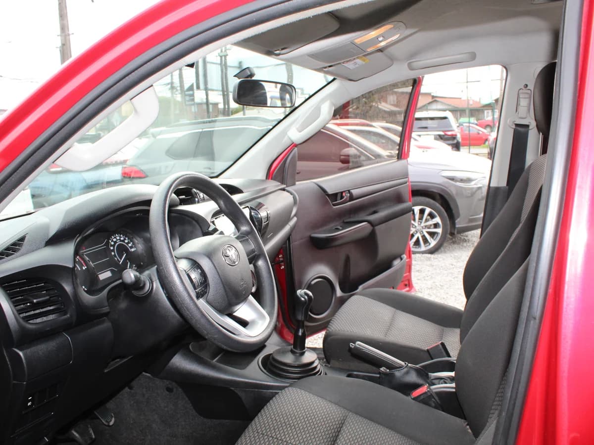 TOYOTA Hilux 2.4 4x4 2018 - Imagen 9