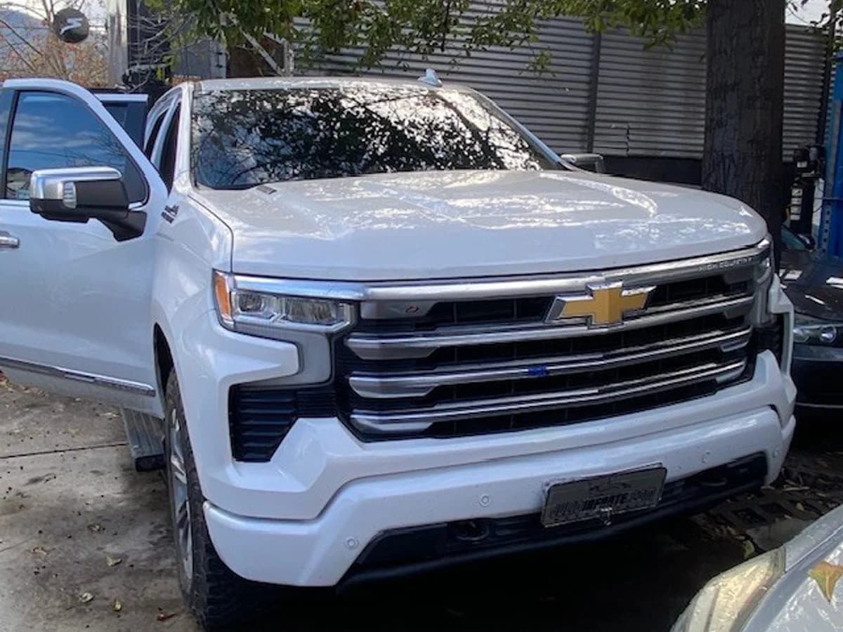 CHEVROLET SILVERADO Diesel 3.0 TD 2023 - Imagen 6