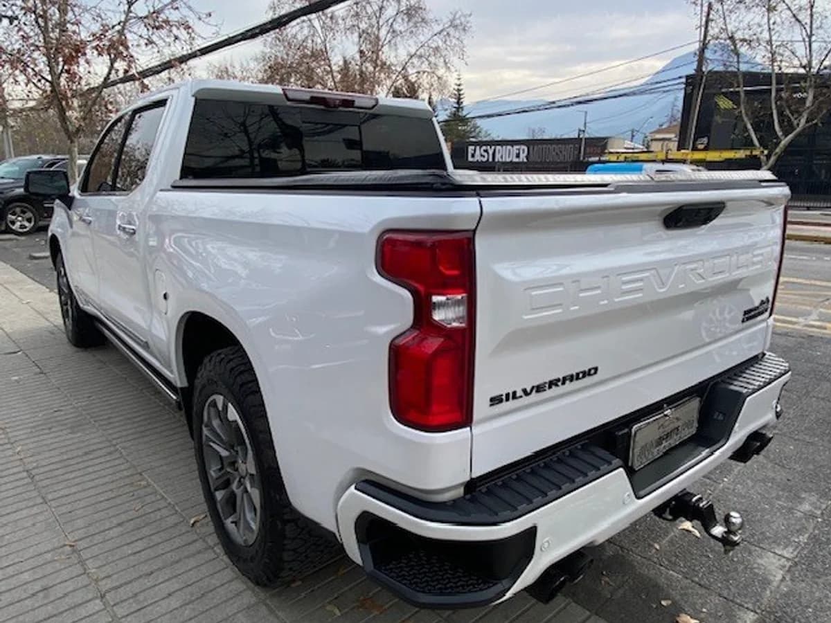 CHEVROLET SILVERADO Diesel 3.0 TD 2023 - Imagen 6