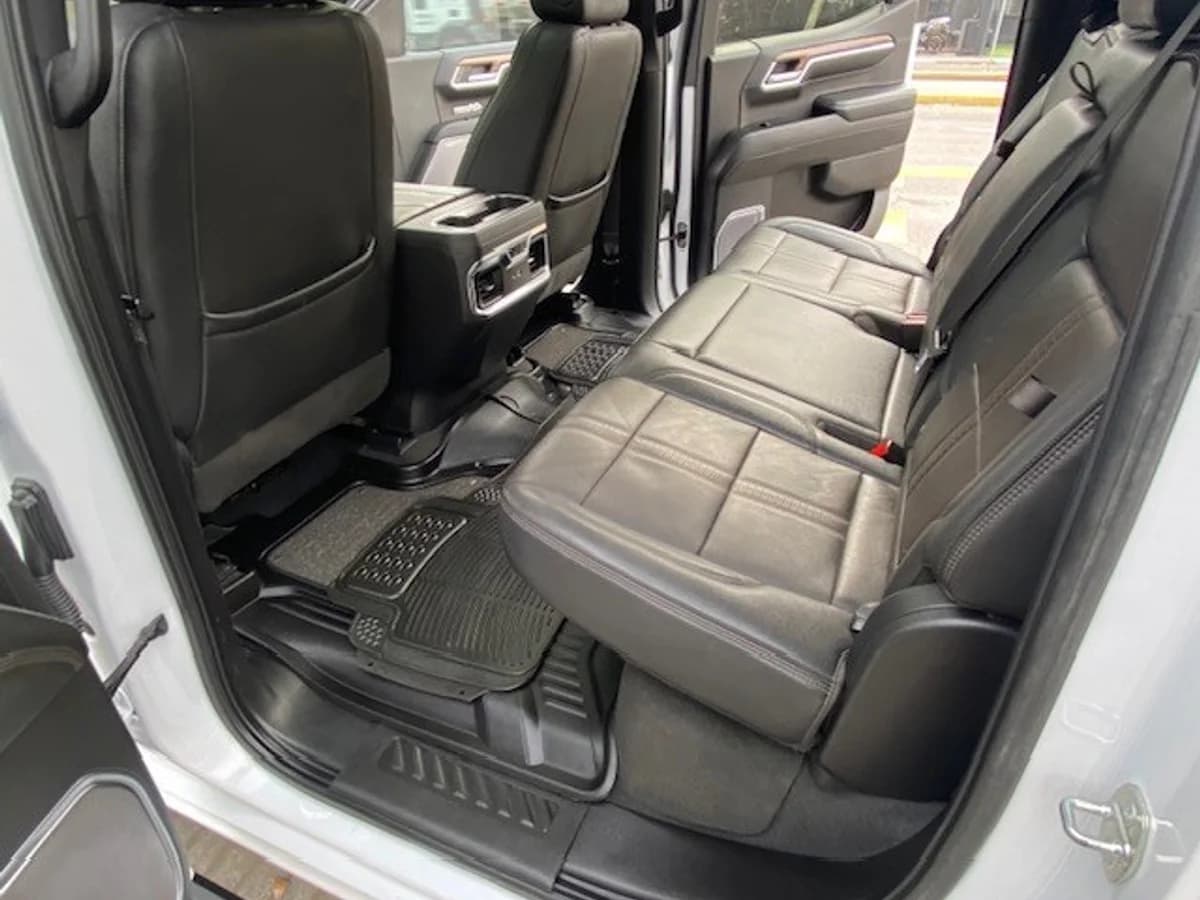 CHEVROLET SILVERADO Diesel 3.0 TD 2023 - Imagen 19