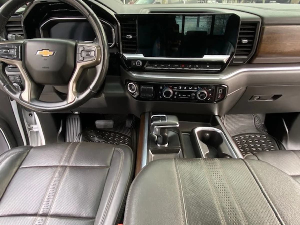 CHEVROLET SILVERADO Diesel 3.0 TD 2023 - Imagen 17