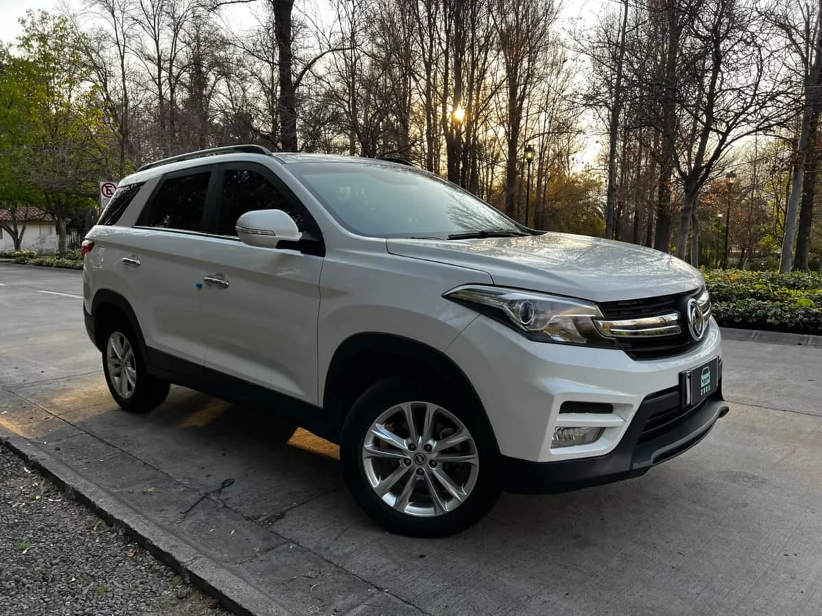 DFSK SUV 560 COMFORT 1.8L 4X2 MT5 5P año 2024 - Imagen 1