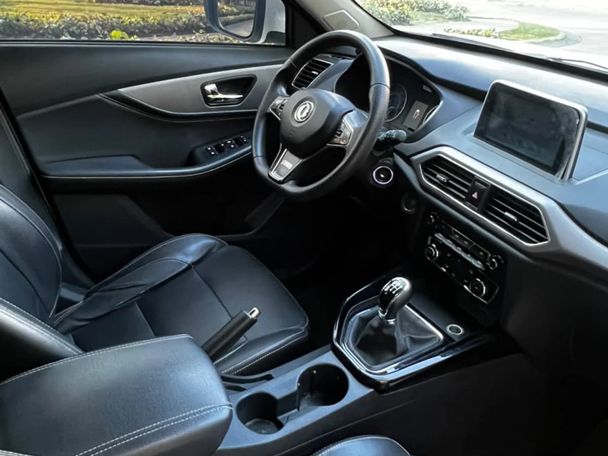 DFSK SUV 560 COMFORT 1.8L 4X2 MT5 5P año 2024 - Imagen 4