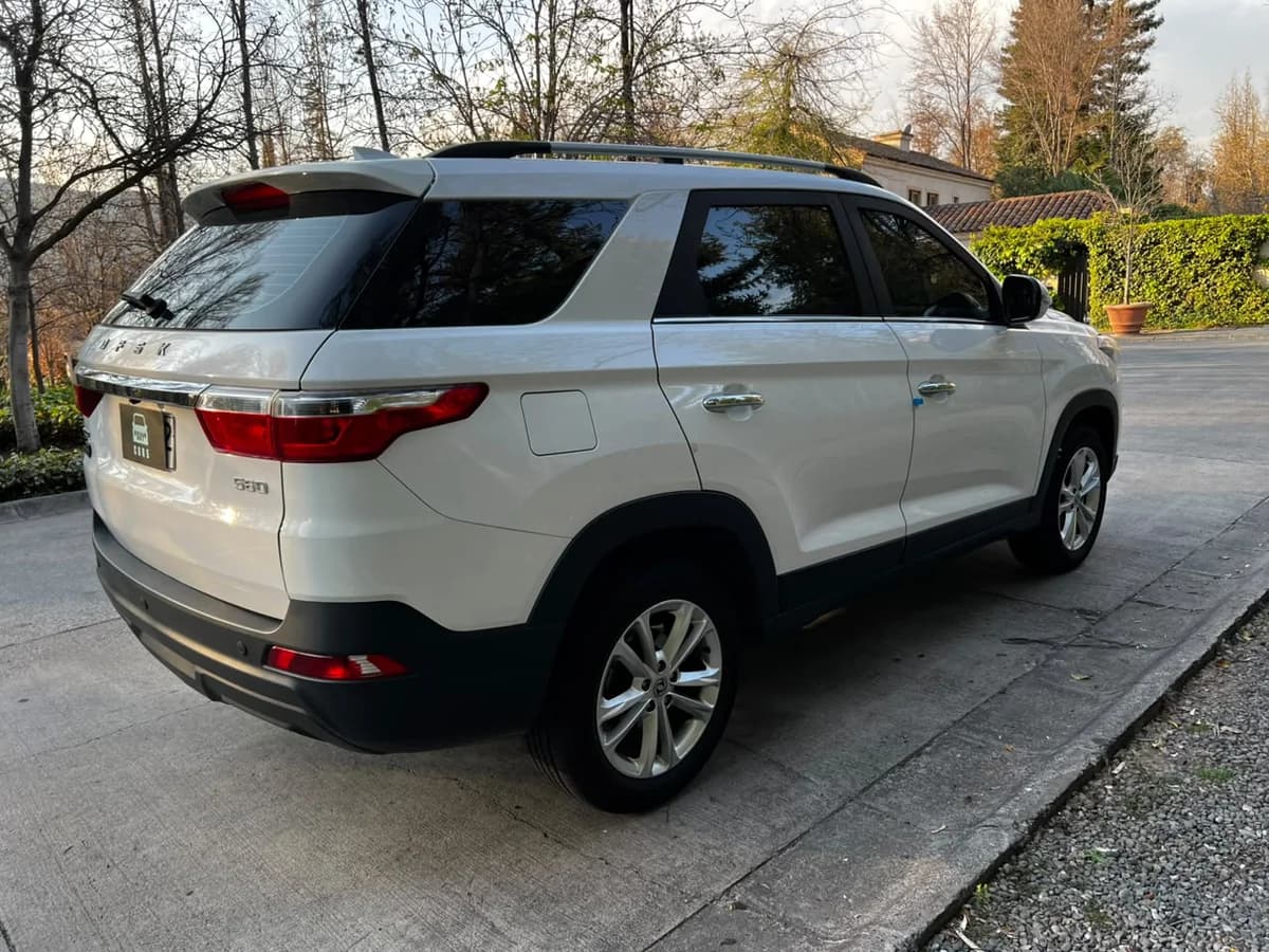 DFSK SUV 560 COMFORT 1.8L 4X2 MT5 5P año 2024 - Imagen 8