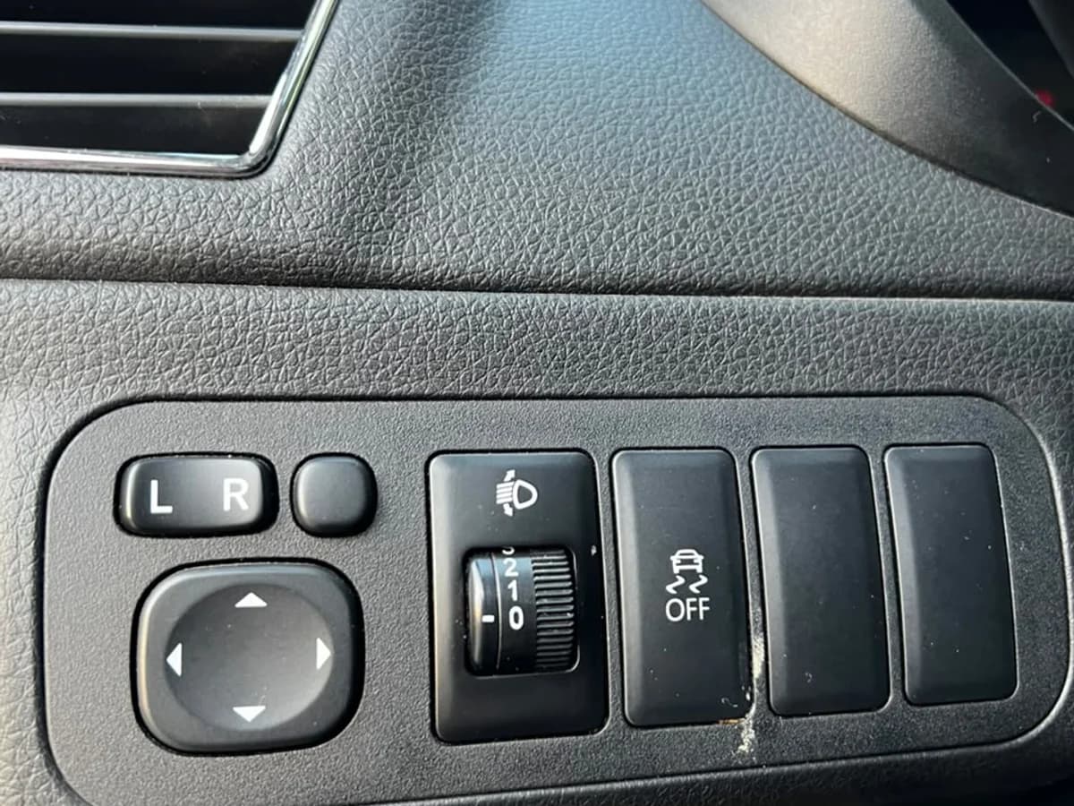 DFSK SUV 560 COMFORT 1.8L 4X2 MT5 5P año 2024 - Imagen 18