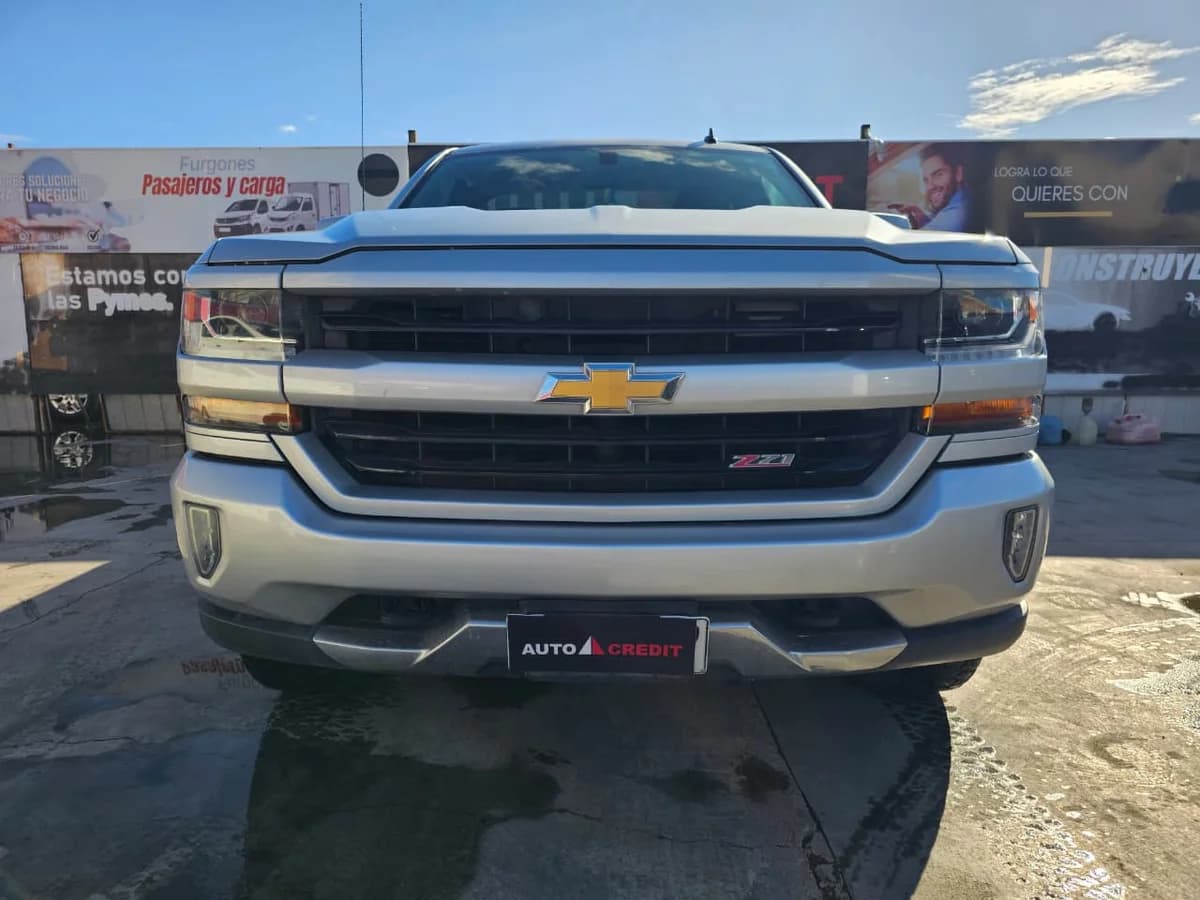 CHEVROLET SILVERADO RC 4X4 2018 - Imagen 5