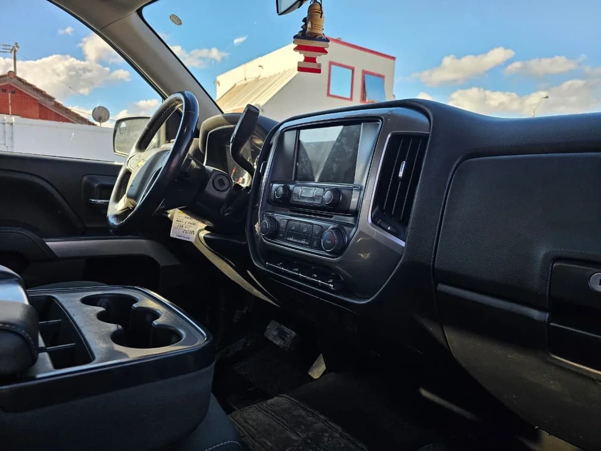 CHEVROLET SILVERADO RC 4X4 2018 - Imagen 7