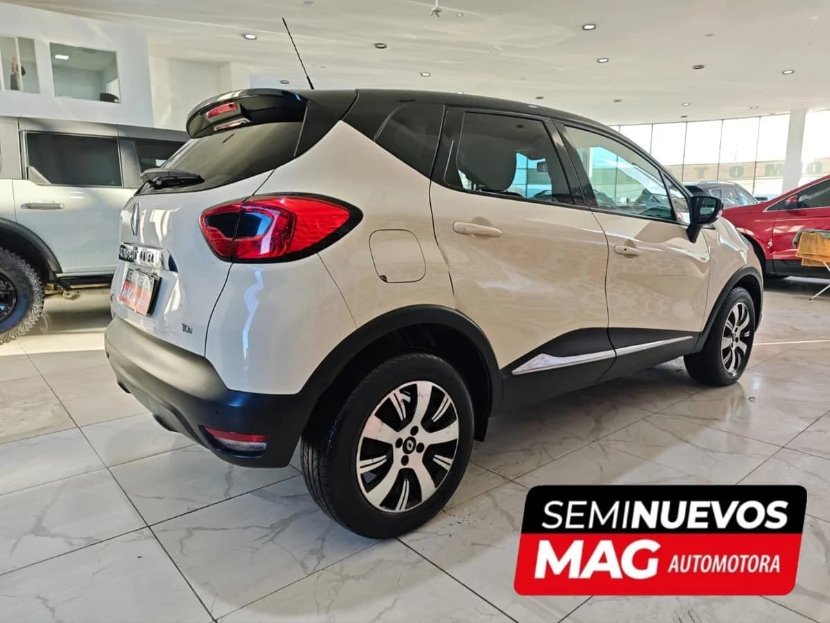 RENAULT CAPTUR DYNAMIQUE 1.2 AUT 2015 - Imagen 4