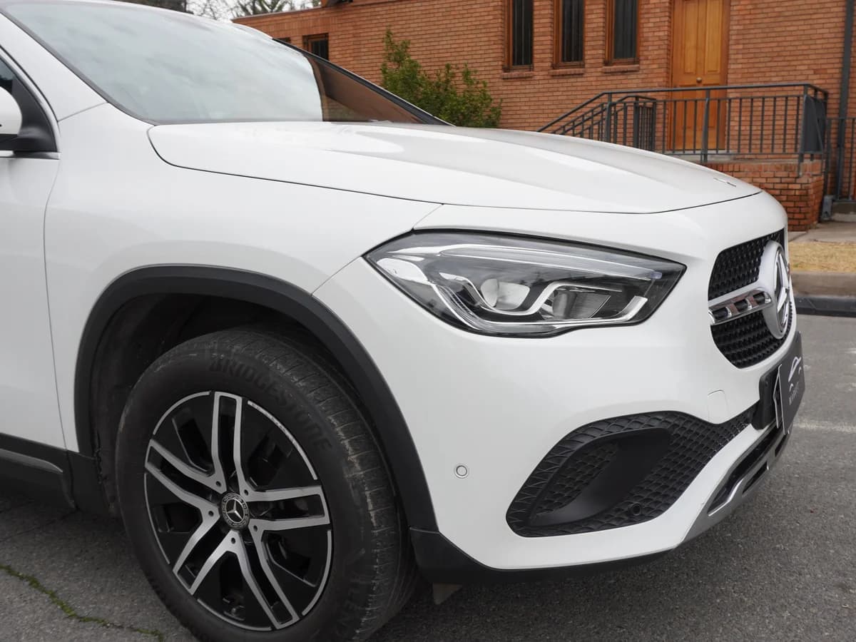 Mercedes Benz GlA 200 año 2022 - Imagen 10
