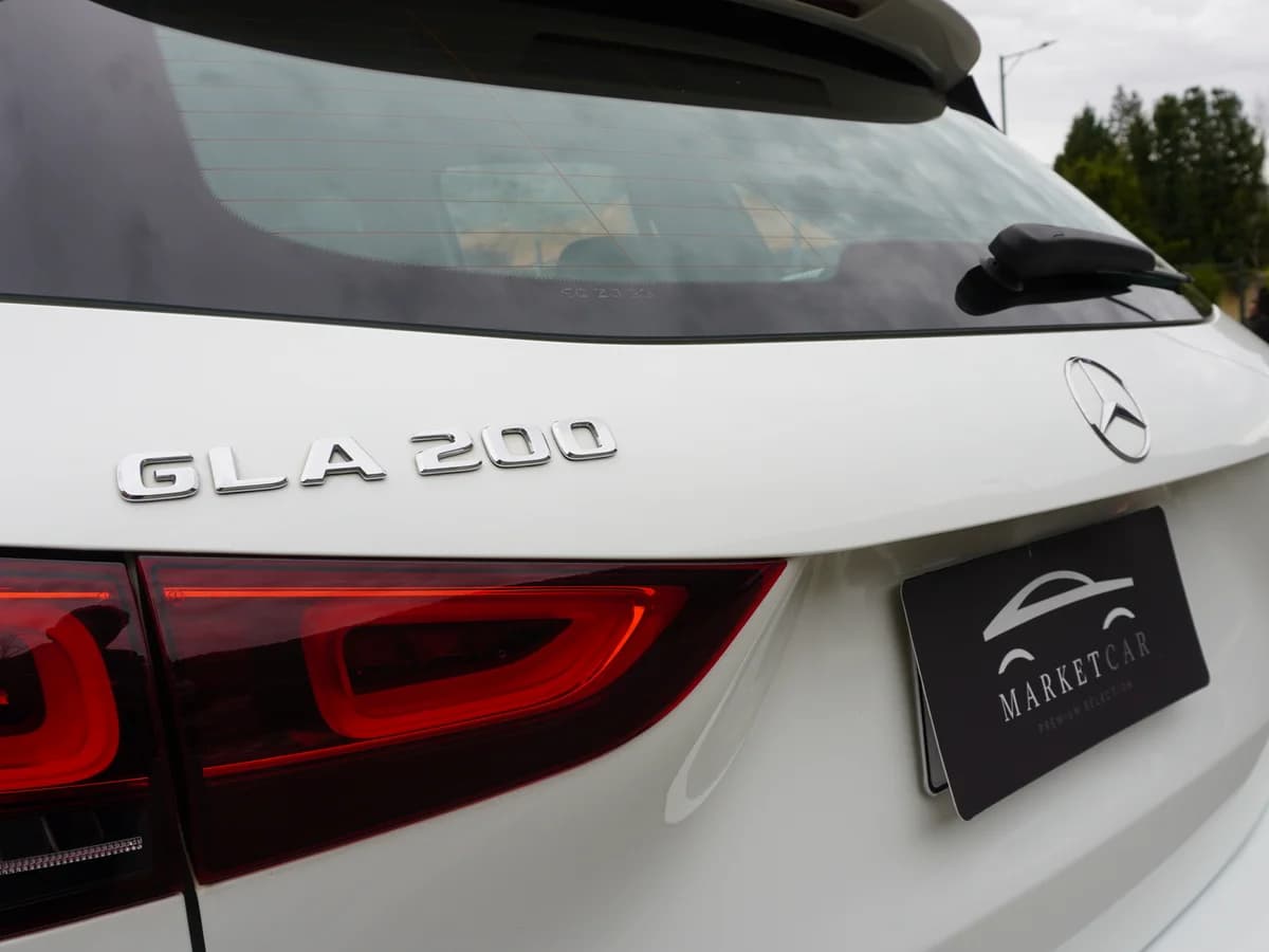 Mercedes Benz GlA 200 año 2022 - Imagen 12