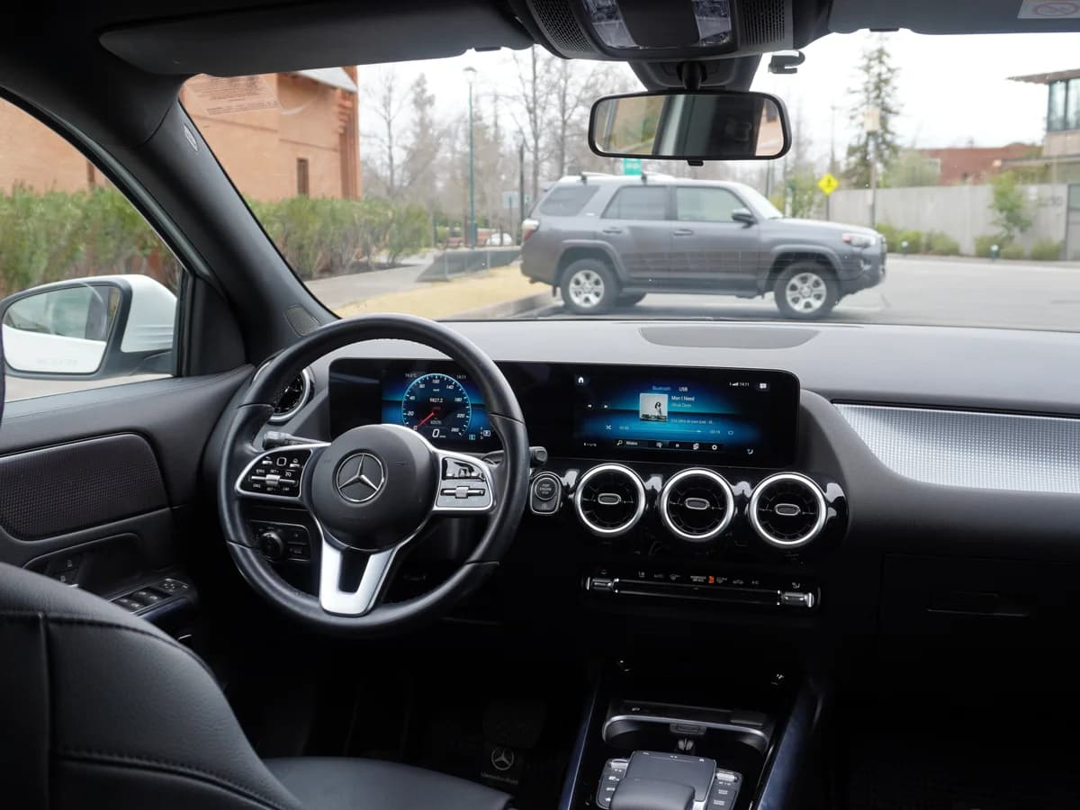 Mercedes Benz GlA 200 año 2022 - Imagen 18