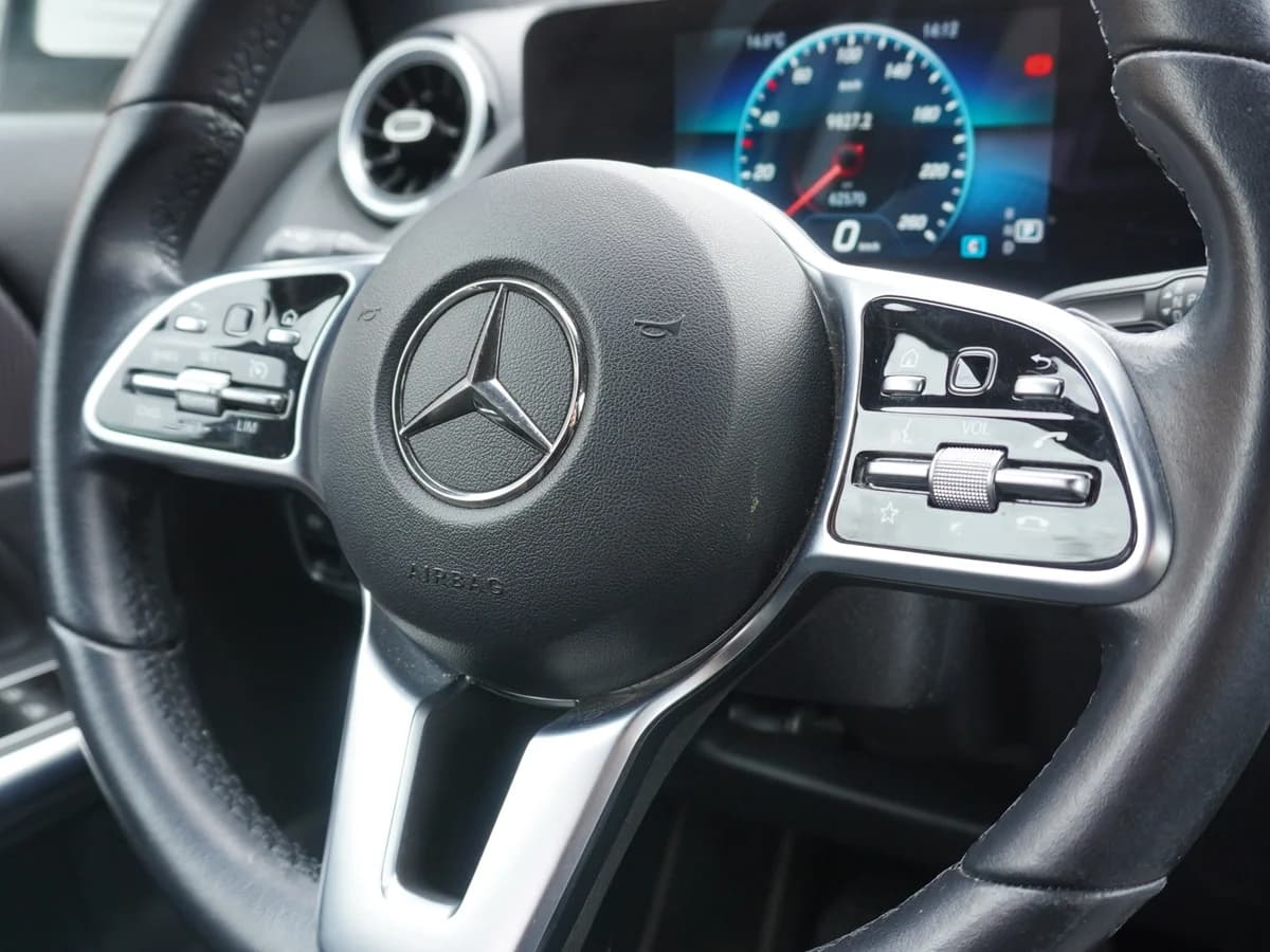 Mercedes Benz GlA 200 año 2022 - Imagen 22